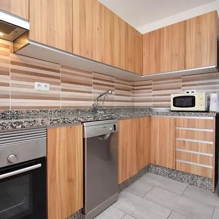 Ref 268 Apartment *